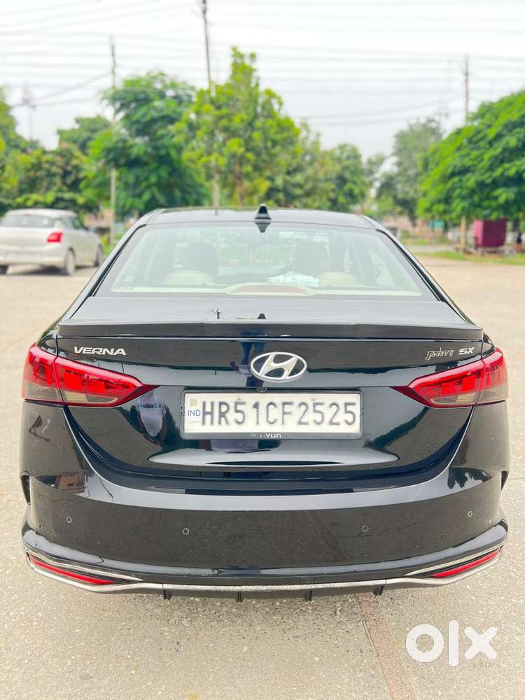 Hyundai Fluidic Verna