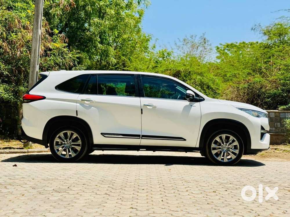 Toyota Innova Hycross 2.0 Zx (o) Hybrid 7 Str, 2026, Petrol