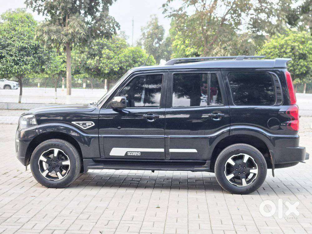 Mahindra Scorpio Classic 2.2 S 11 Mt 7 Str, 2022, Diesel