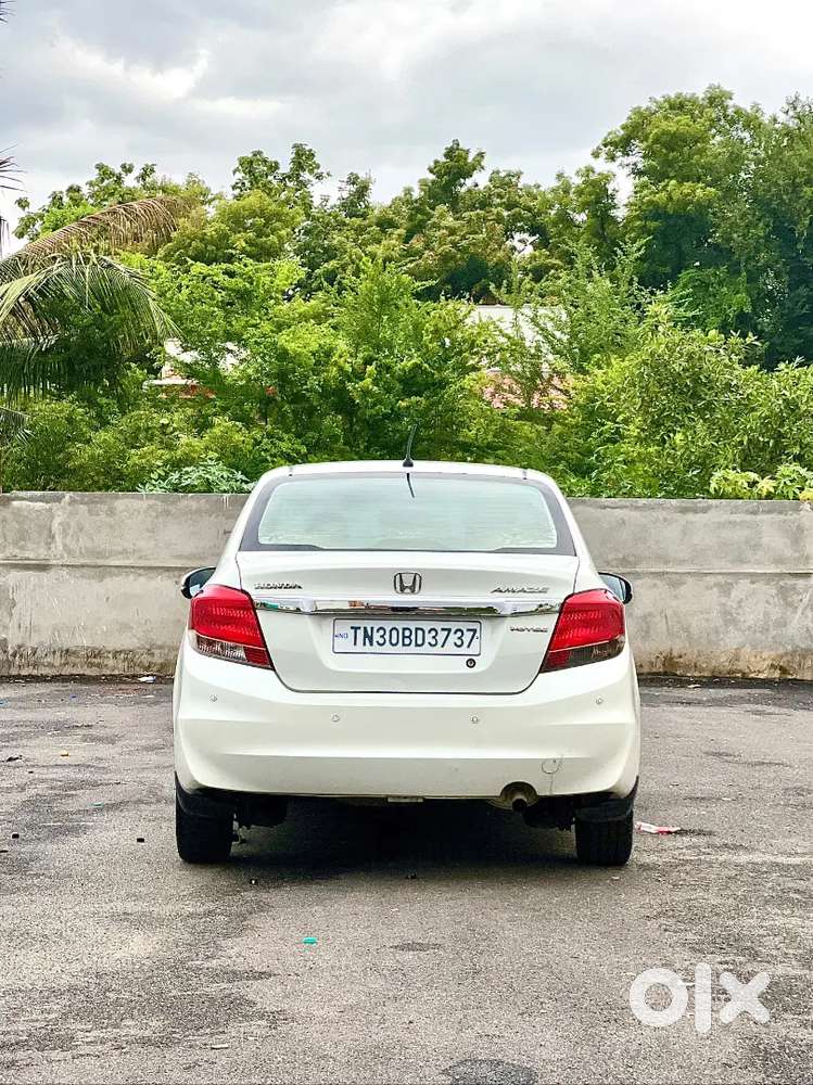 Honda Amaze 2015 Diesel Manual 120000 Km Driven