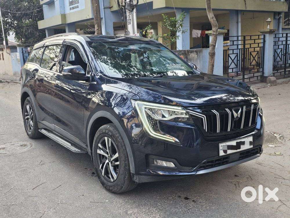 Mahindra Xuv700 2.0 Ax 5 Petrol Mt 7 Str, 2022, Petrol