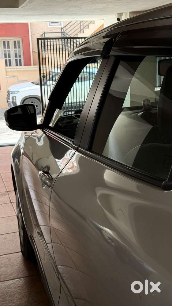 Maruti Suzuki Swift Vxi Petrol  Dec 2020 Model  Single Owner