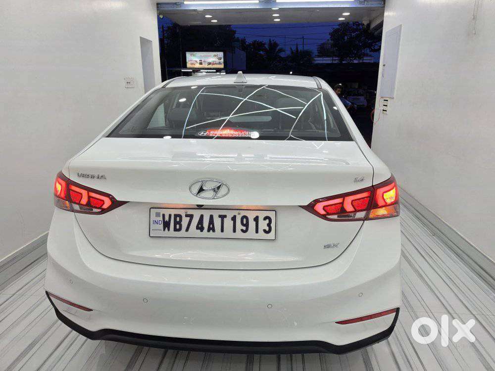 Hyundai Verna 1.5 Sx (o) Vtvt, 2018, Petrol