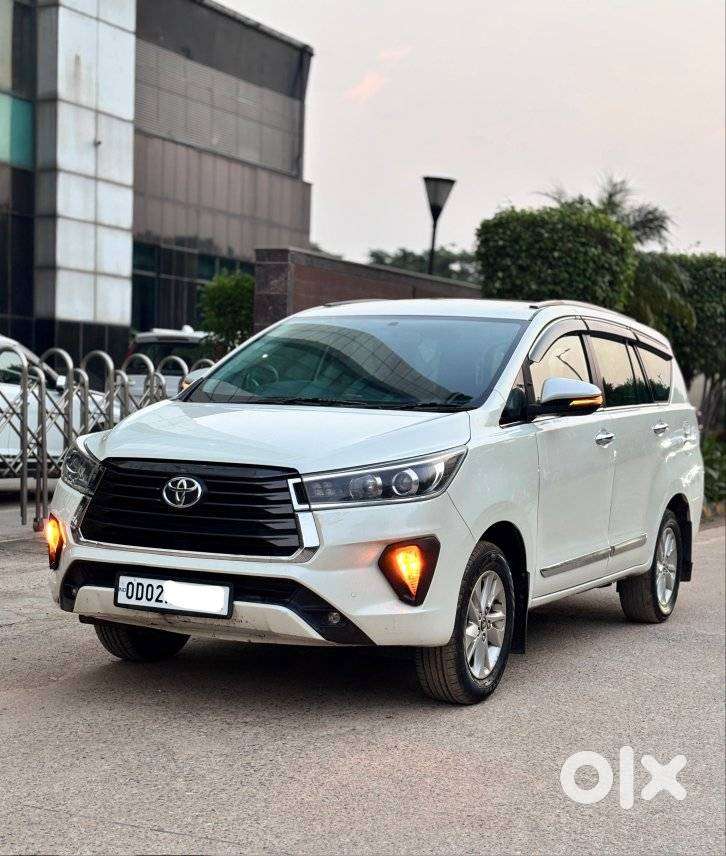Toyota Innova Crysta 2.4 V, 2017, Diesel