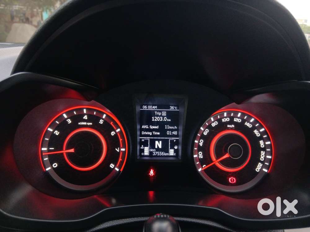 Mahindra Xuv300 1.2 W6 Amt Petrol, 2023, Petrol