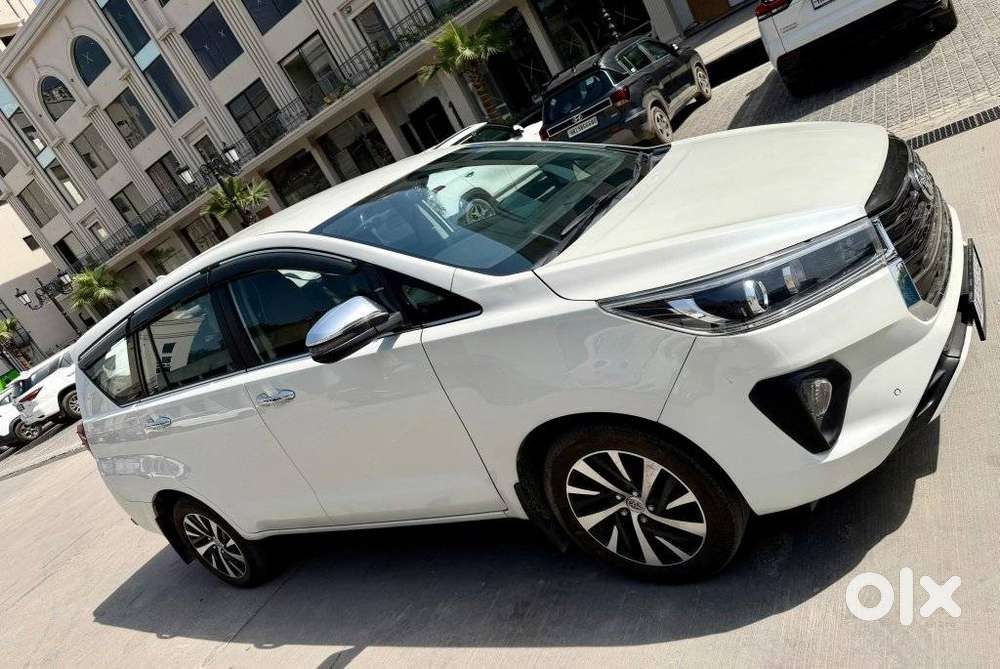 Toyota Innova Crysta [2020-ongoing] 2.7 Zx At 7 Str, 2022, Petrol