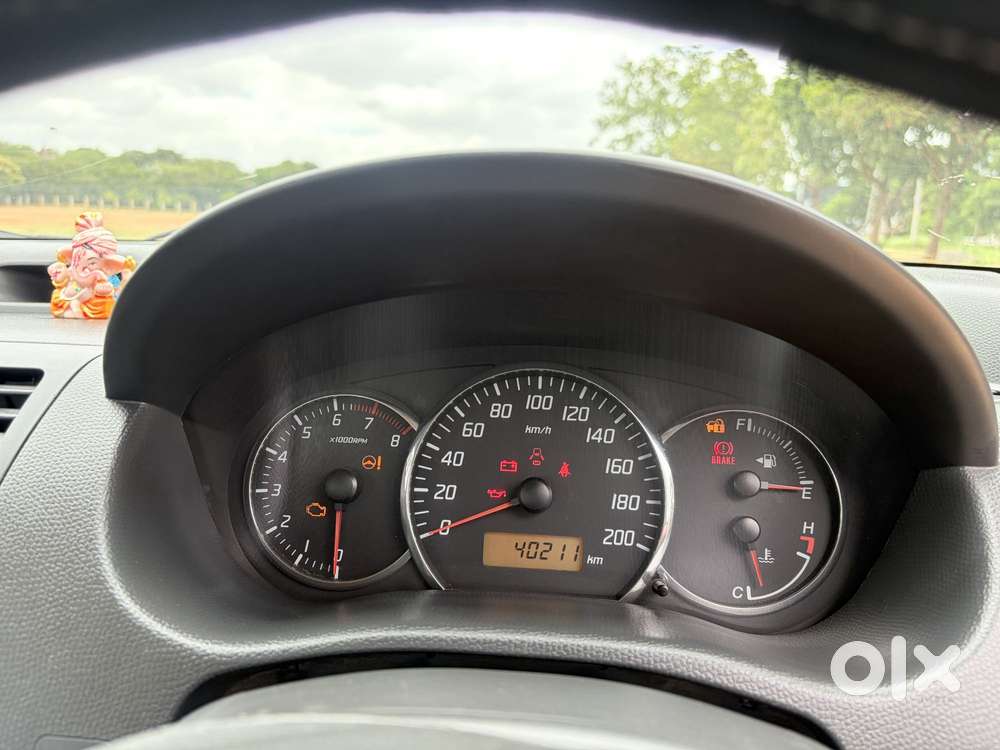 Maruti Suzuki Swift Dzire Vxi, 2009, Petrol