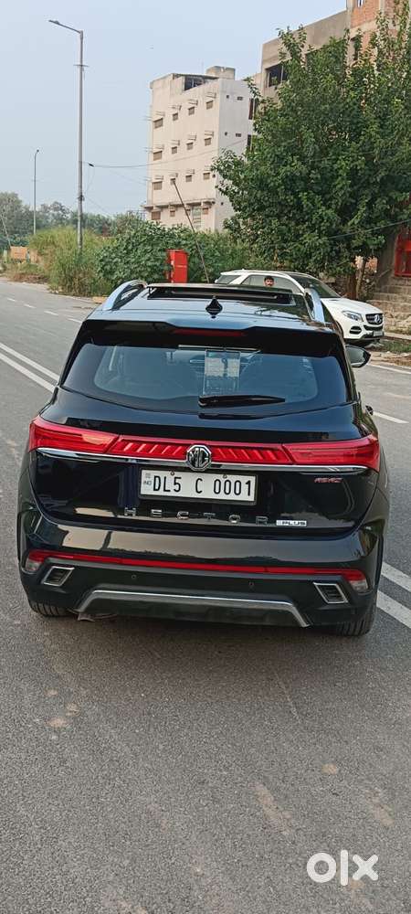 Mg Hector Plus Savvy Pro 1.5 Turbo Petrol Cvt 7 Str Dual Tone, 2025,..