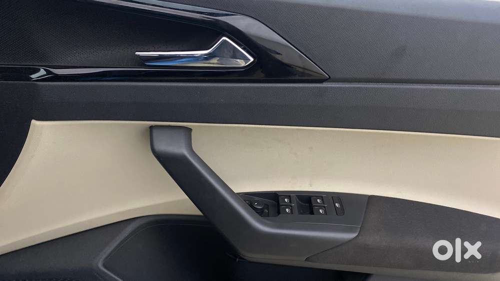 Skoda Slavia 1.0 Ambition Tsi At, 2022, Petrol