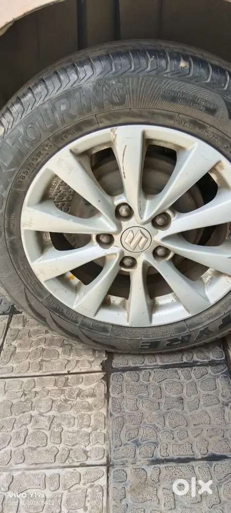 Maruti Ertiga Ddis Diesel Mh01 Mumbai - 7 Seater 90000 Km
