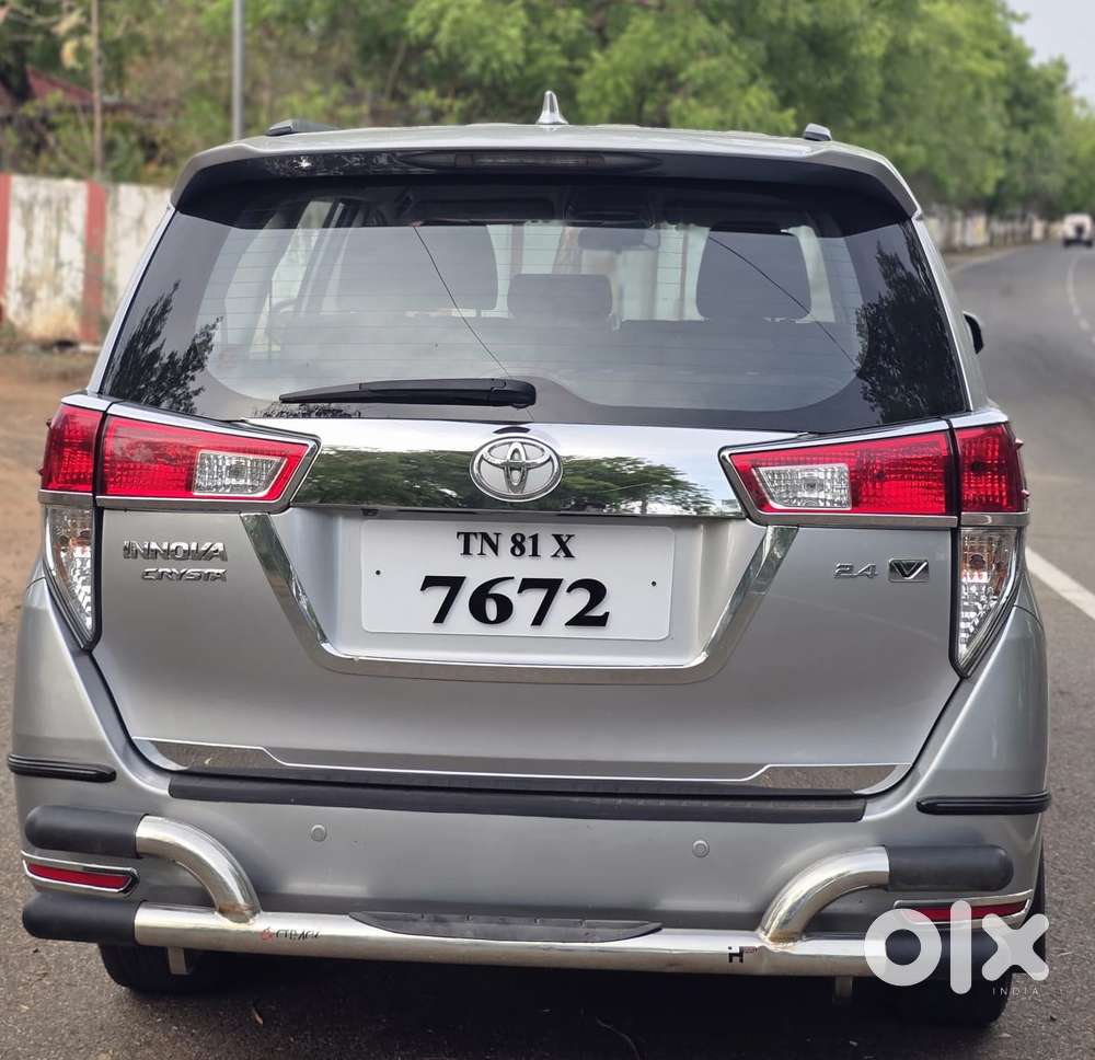 Toyota Innova Crysta 2.4 V 8 Str, 2017, Diesel