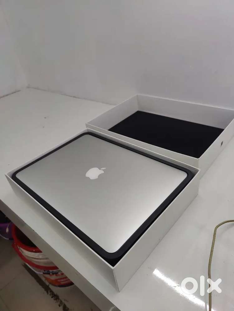 Macbook air Computers Laptops 1825112123