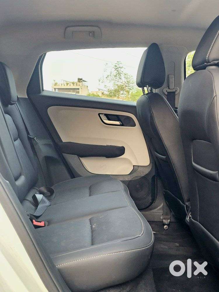 Tata Altroz Xz Plus (s), 2022, Petrol