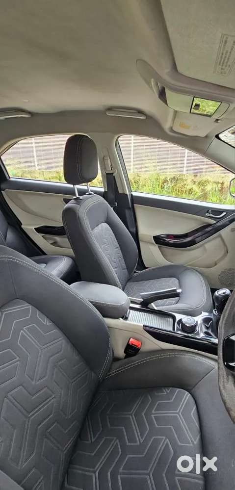 Tata Nexon 2021( November )petrol 78000 Km Driven, Single User Car