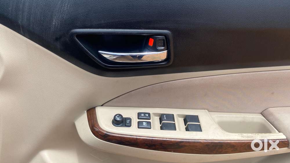 Maruti Suzuki Swift Dzire Zxi + Amt, 2018, Petrol