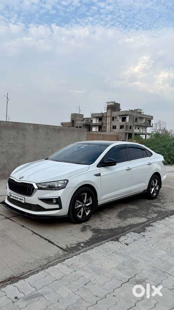 Skoda Slavia 1.0 Ambition Tsi, 2023, Petrol