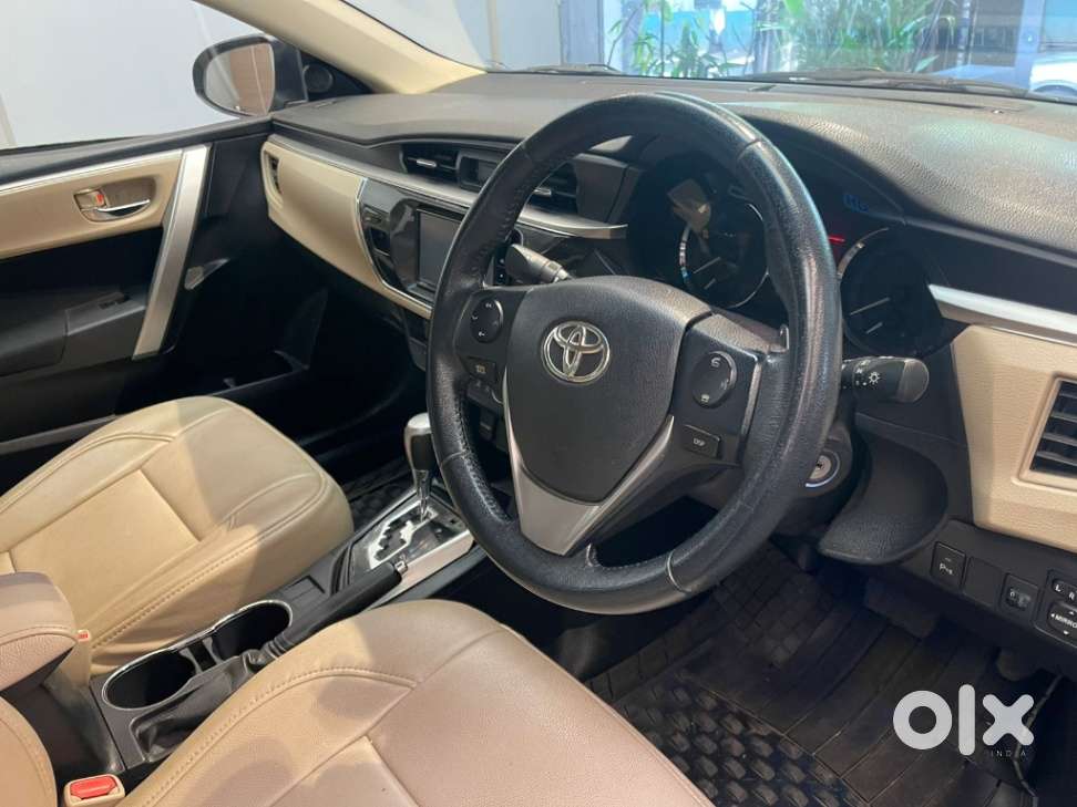 Toyota Corolla Altis [2014-2017] 1.8 G Cvt, 2015, Petrol