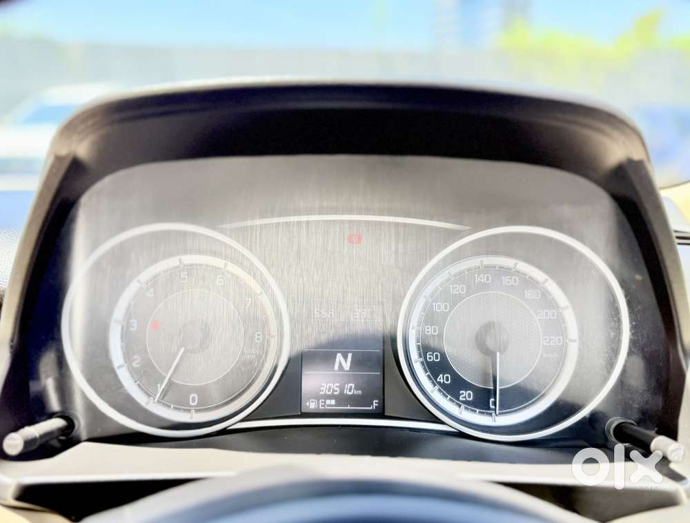 Maruti Suzuki Swift Dzire Vxi(o) Amt, 2022, Petrol