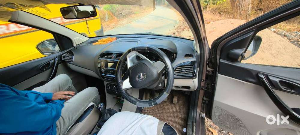 Tata Tiago Xt1.2p E Brown