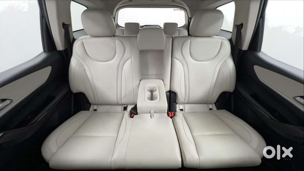 Mahindra Xuv700 2.0 Ax 7 Petrol At Str, 2021, Petrol