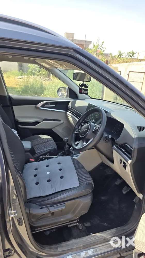 Kia Carens 2022 Model Here