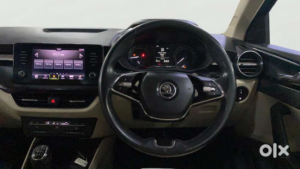 Skoda Slavia 1.0 Ambition Tsi At, 2023, Petrol