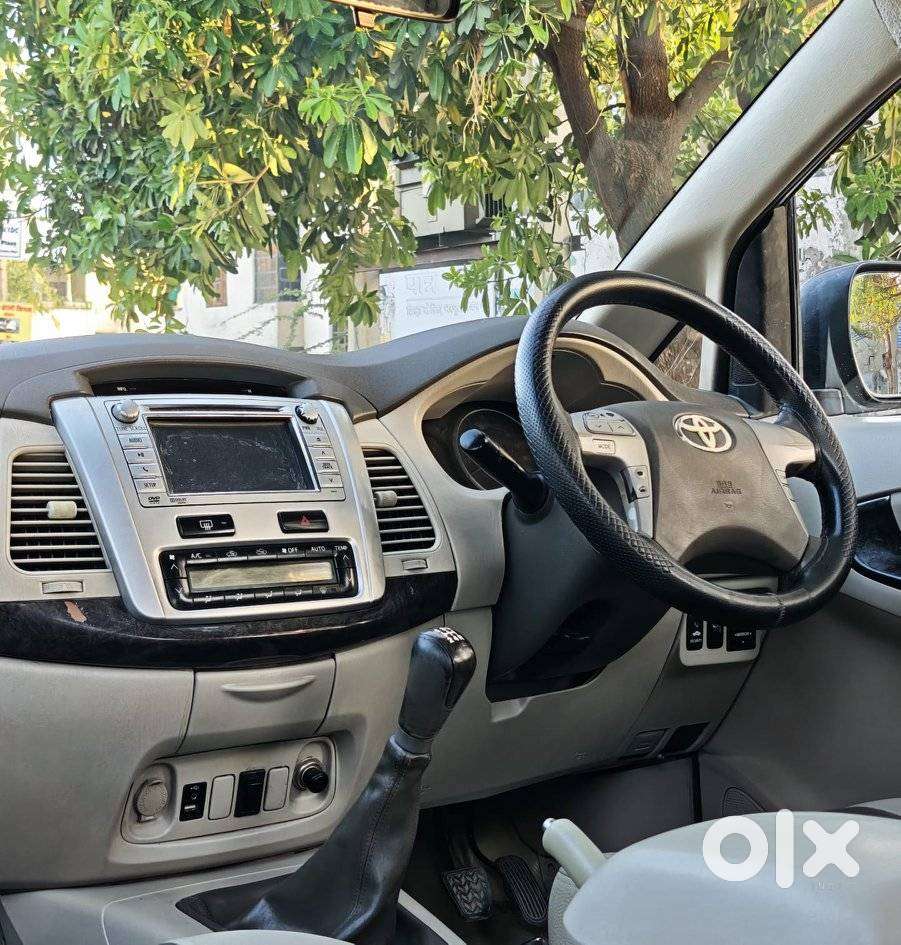 Toyota Innova 2.5 Z Diesel 7 Seater, 2014, Diesel