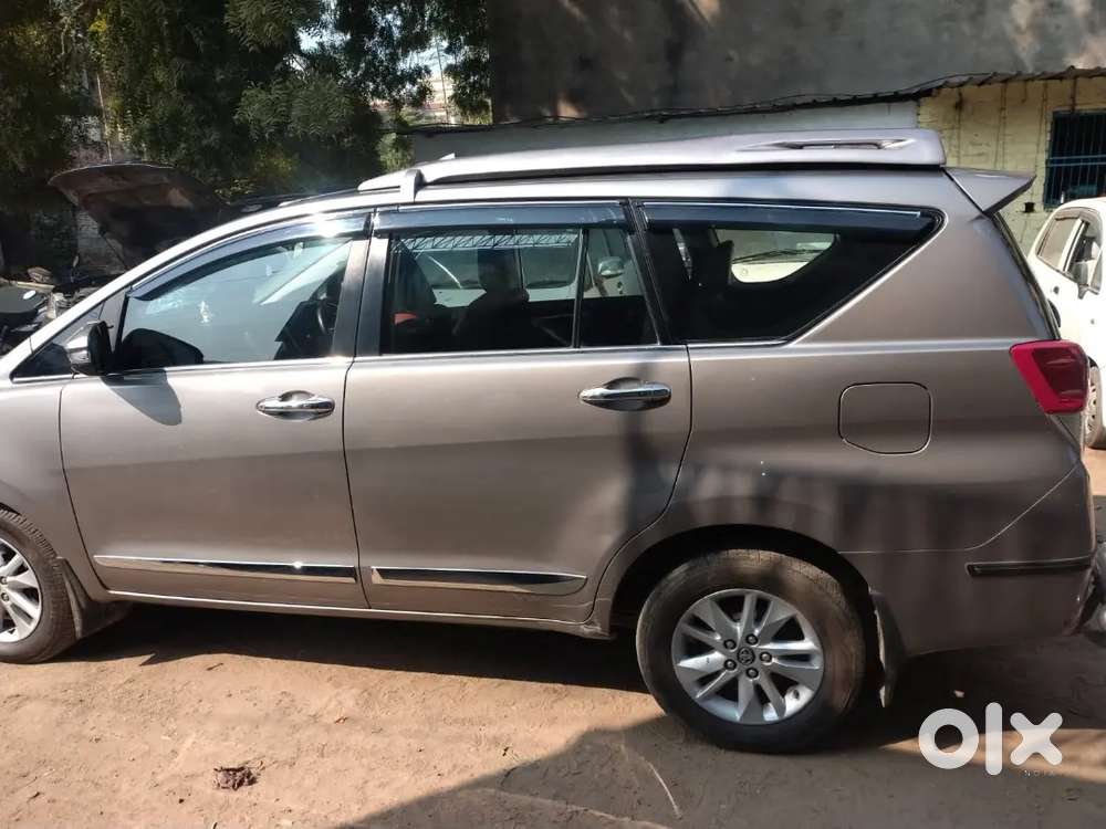 Toyota Innova Crysta 2018 Diesel 150000 Km Driven