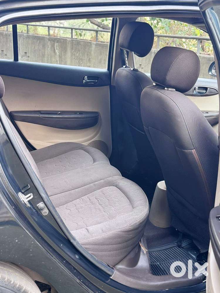 Hyundai I20 2009-2011 Asta, 2011, Petrol