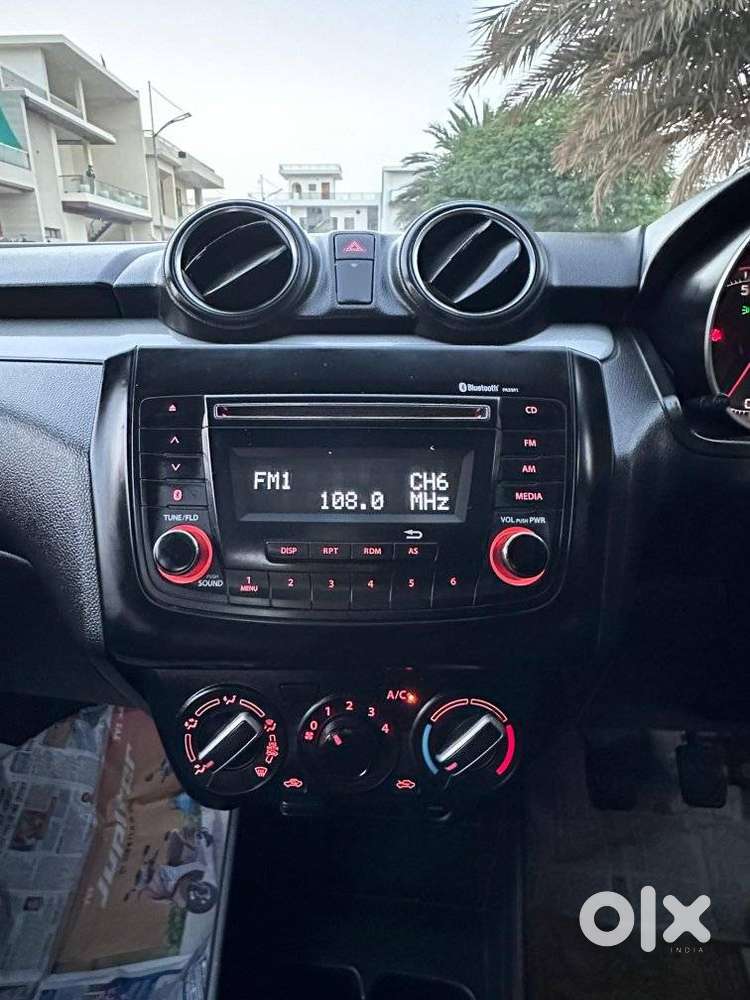 Maruti Suzuki Swift Vxi + Manual, 2018, Petrol