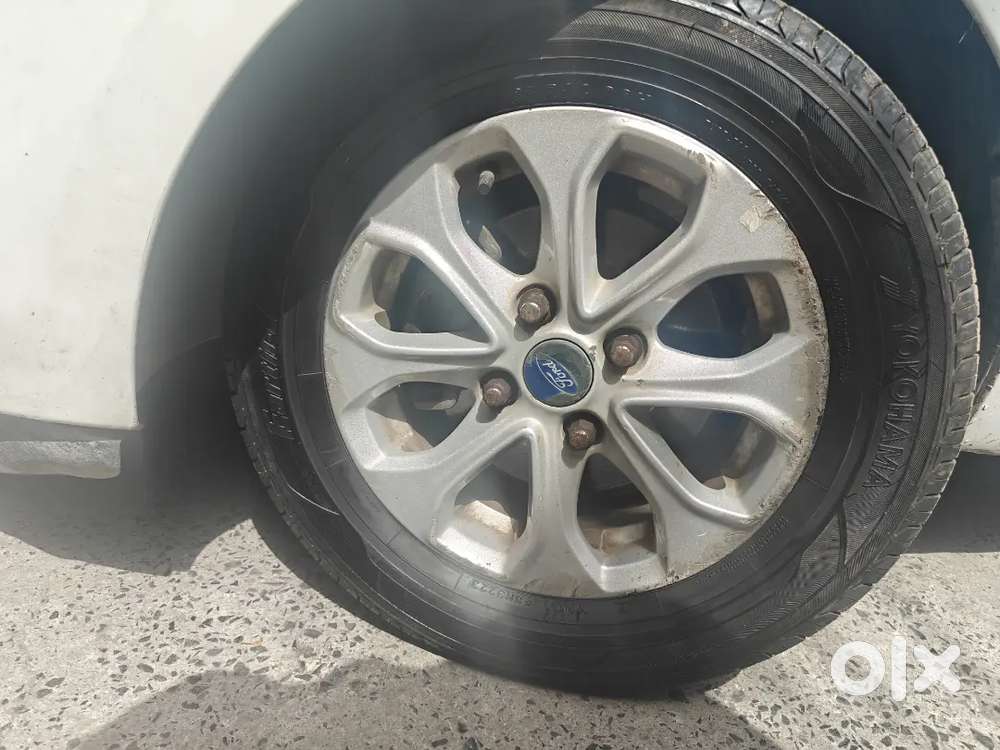 2015 Ford Figo 1.5l Ti-vct Dct Automatic  111 Bhp  Cng + Petrol