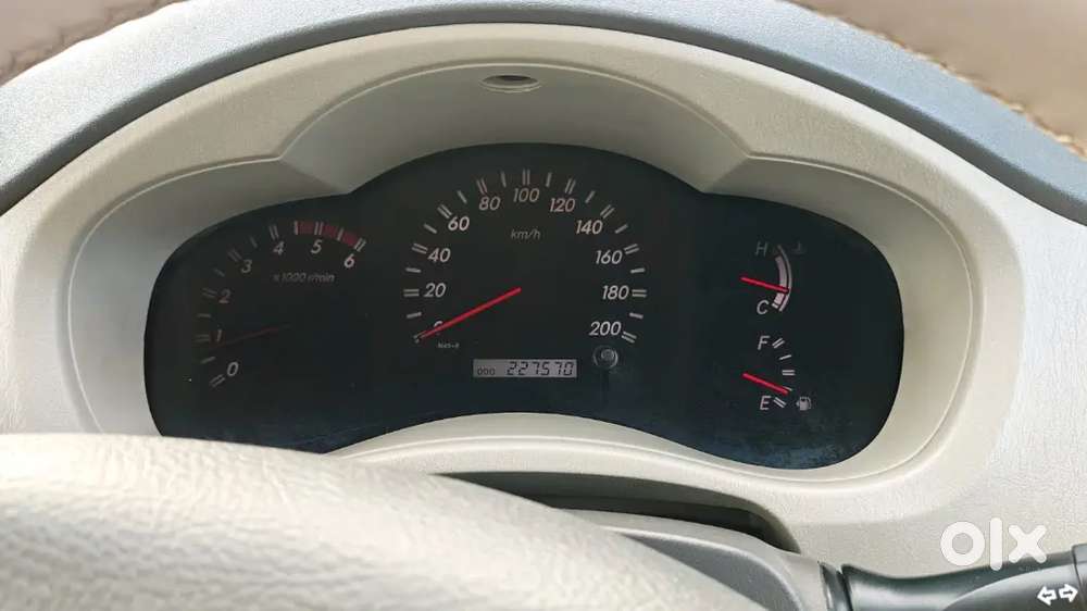 Toyota Innova 2010 Model With Service Record And With Brand New Tyres