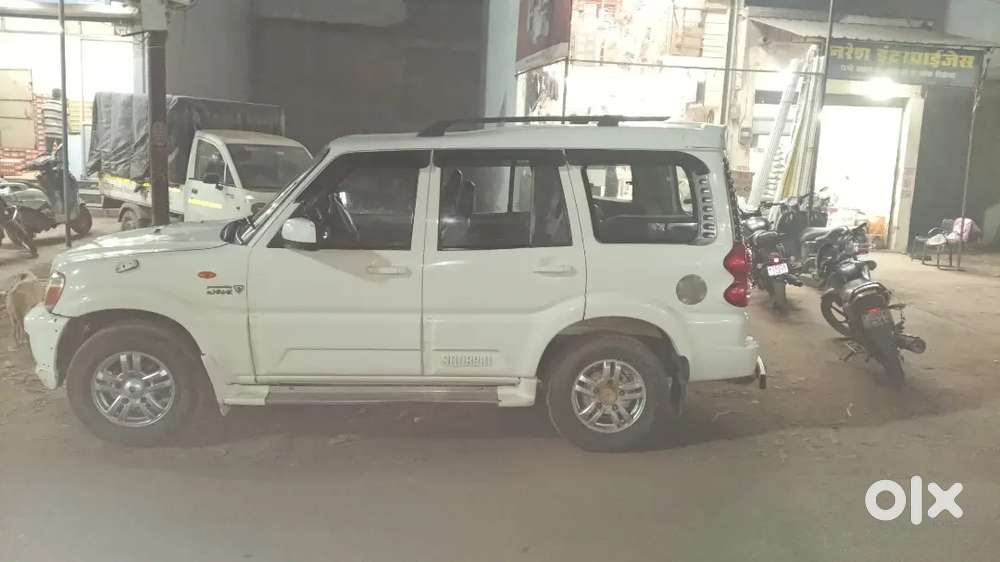Mahindra Scorpio 2013 Diesel Manual
