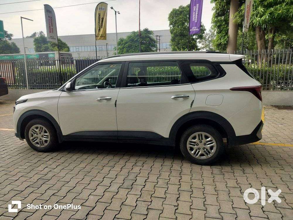 Kia Carens 1.4 Prestige 7 Str, 2023, Petrol