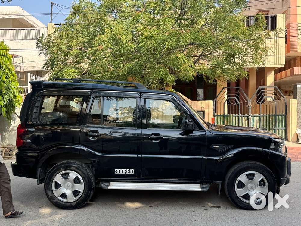 Mahindra Scorpio Classic Diesel Manual 2021