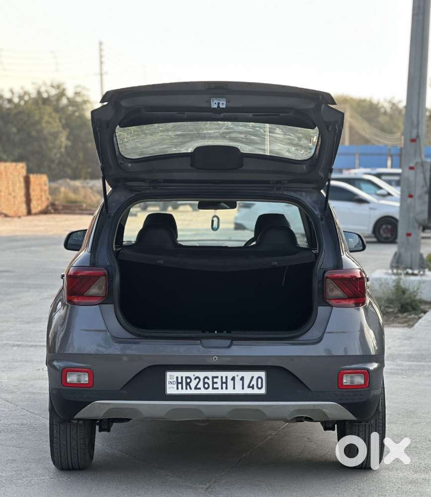 Hyundai Venue 1.2 S (o), 2020, Petrol