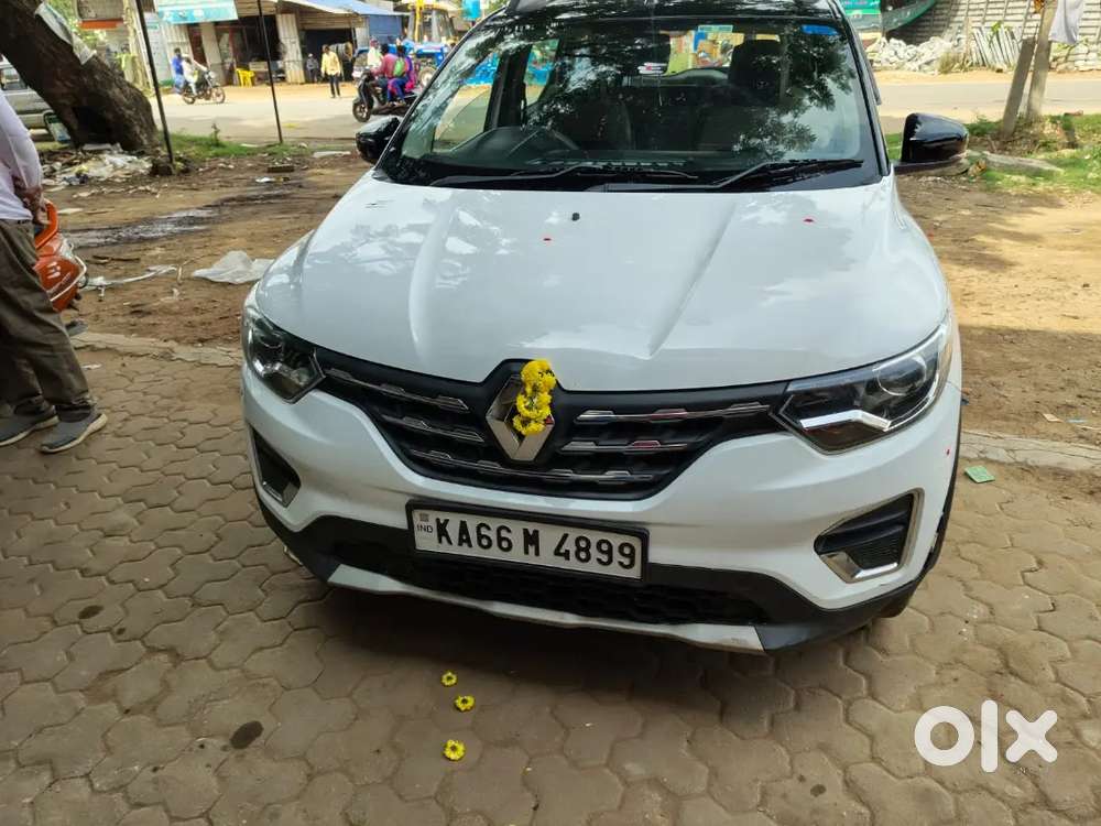 7 Seater Top Model 1st Owner Fresh Insurence