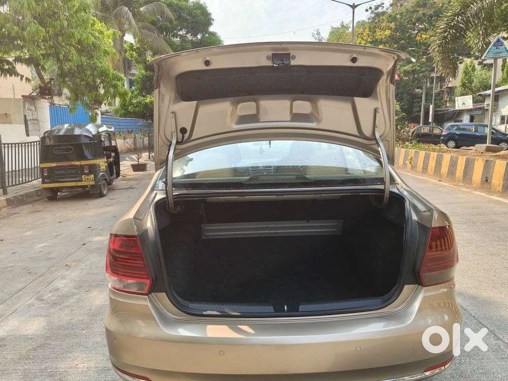 Volkswagen Vento 1.2 Highline Plus At 16 Alloy, 2015, Petrol