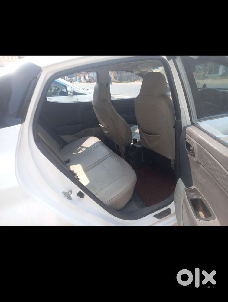 Hyundai Aura 1.2 Sx Cng, 2023, Cng & Hybrids