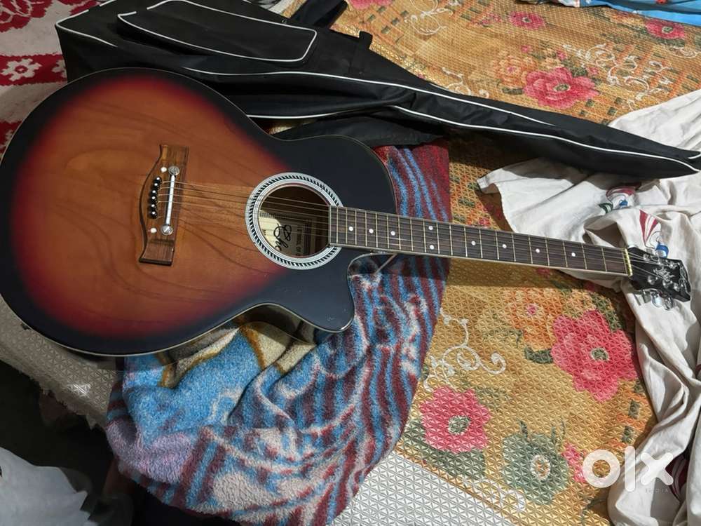 Chord semi aucostic guitar