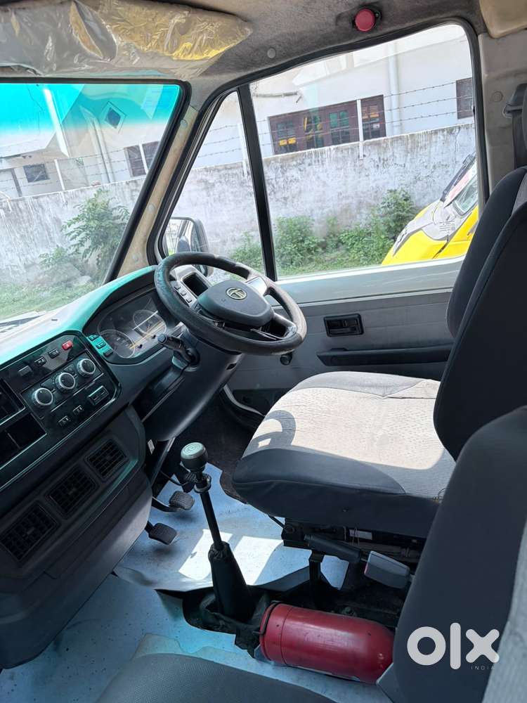 Tata Winger Luxury - Flat Roof (ac), 2020, Diesel