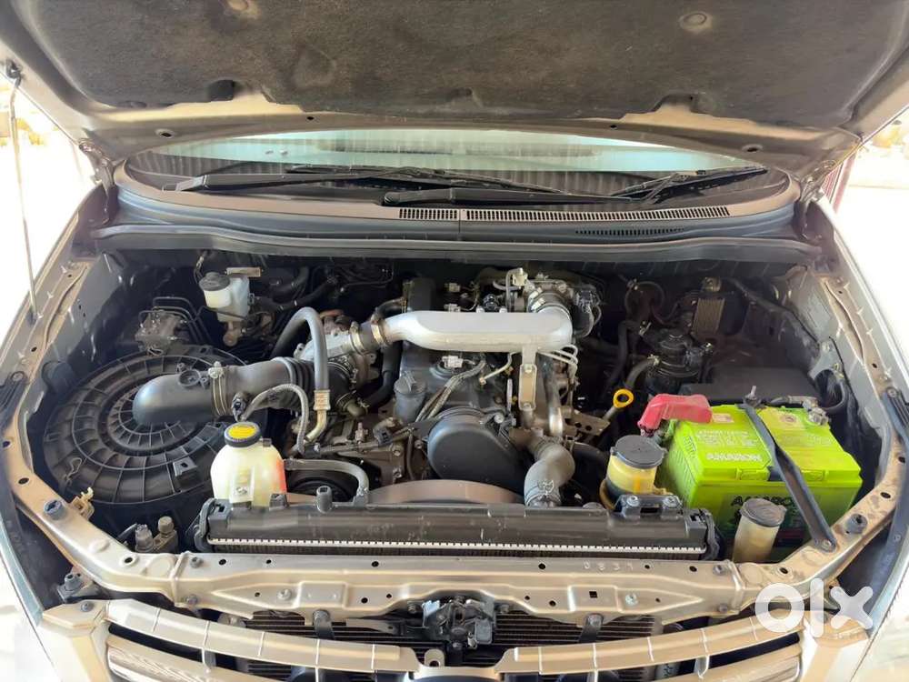 Toyota Innova V 2010 Diesel 137000 Km Driven