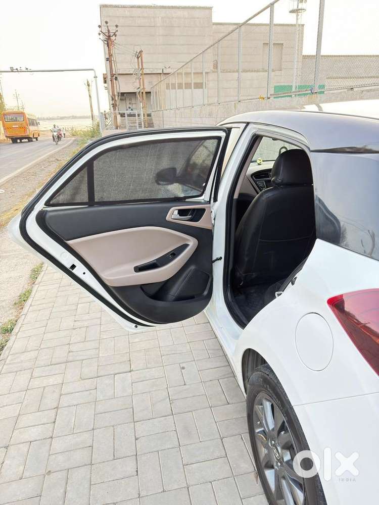 Hyundai I20 2020 Cng & Hybrids 107000 Km Driven