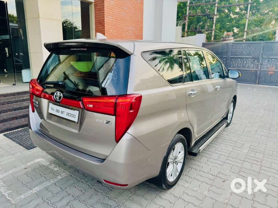 Toyota Innova Crysta 2.8z Automatic, 2016, Diesel