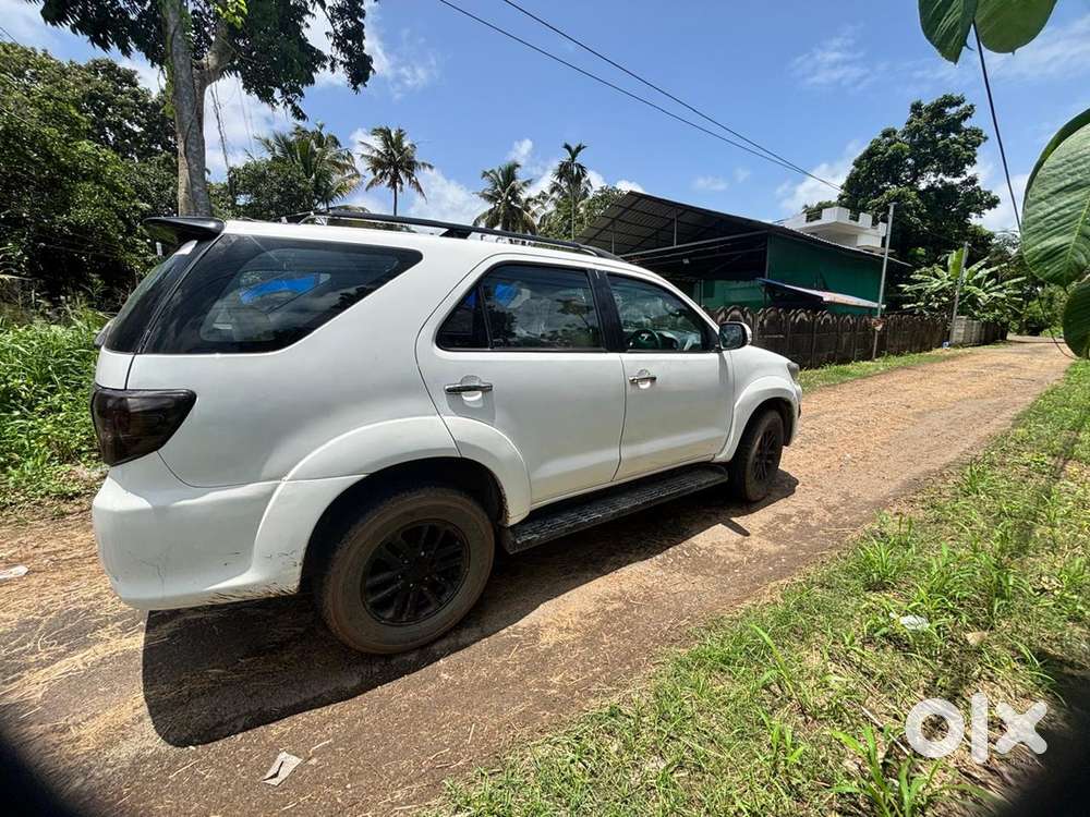 Toyota Fortuner 2012 Legender Diesel