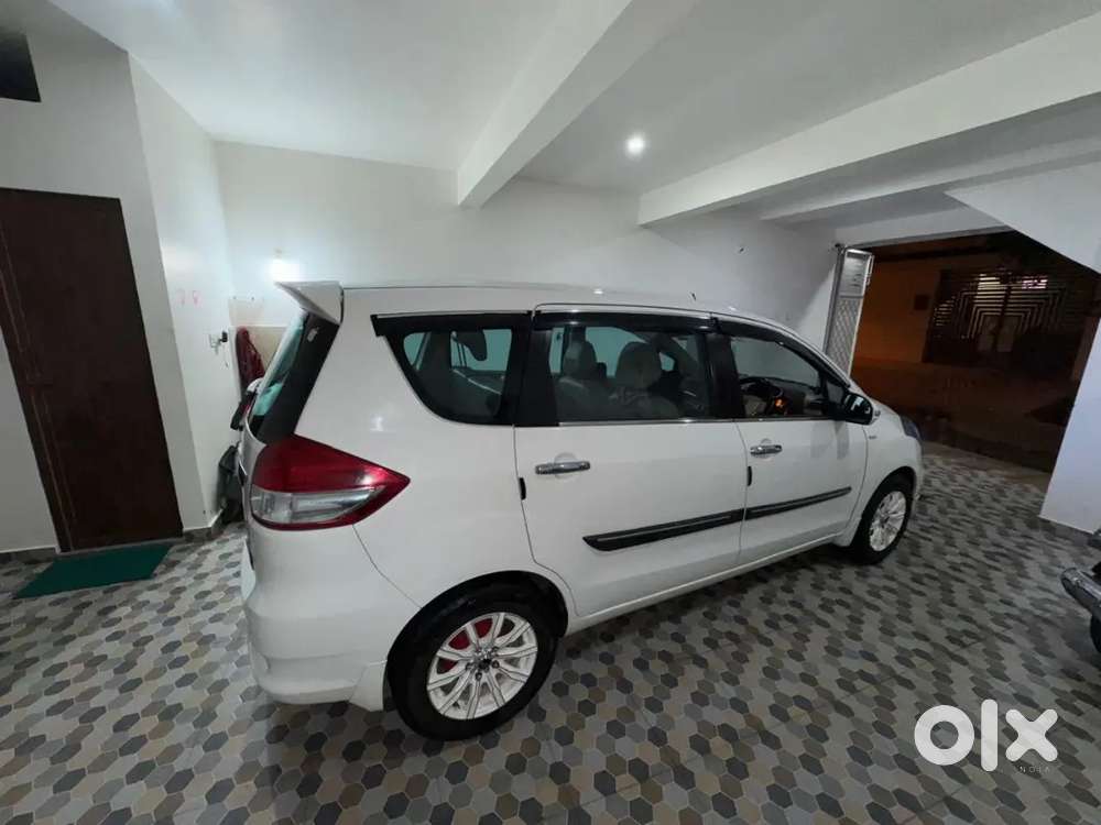 Maruti Suzuki Ertiga 2017 Petrol  Zxi+ Additional Fittings Worth 1.5lk