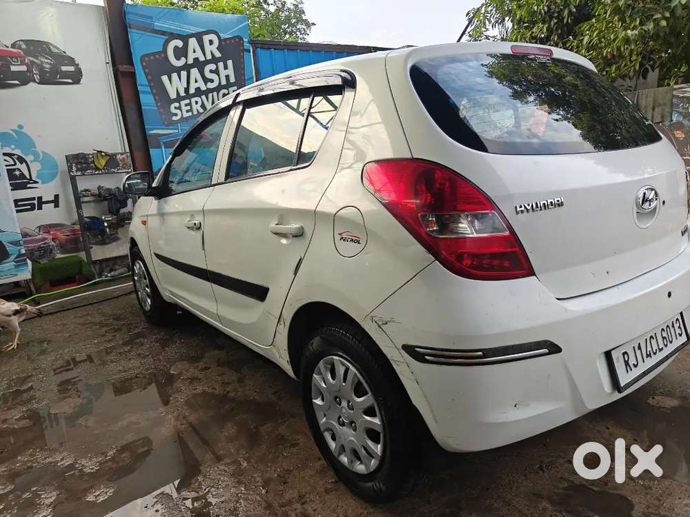 Hyundai I20 Magna 2011 Car
