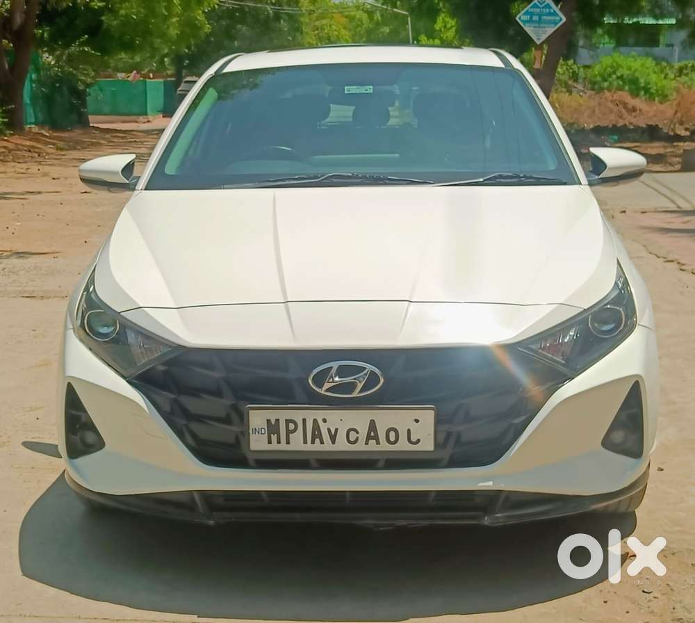 Hyundai I20 Asta (o) 1.2 Mt, 2023, Petrol