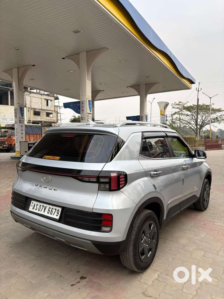 Hyundai Venue 1.2 S (o), 2023, Petrol