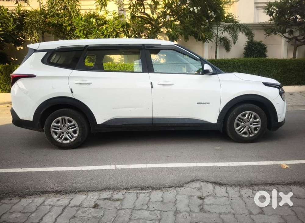 Kia Carens 2024 Petrol 24000 Km Driven